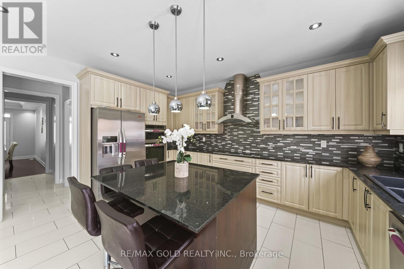 62 Bakersfield Road, Brampton (Vales Of Castlemore), Ontario  L6P 3Y5 - Photo 14 - W12766240