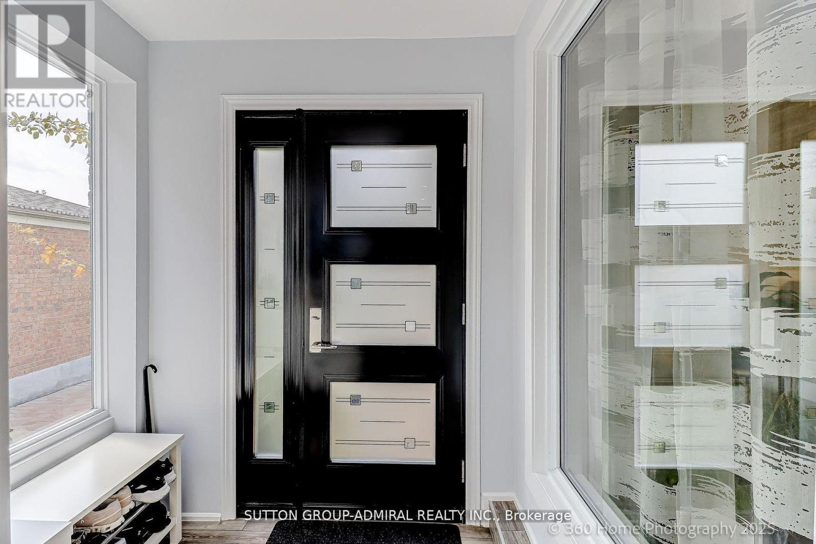 709 Greycedar Crescent, Mississauga (Rathwood), Ontario  L4W 3J4 - Photo 11 - W12768854