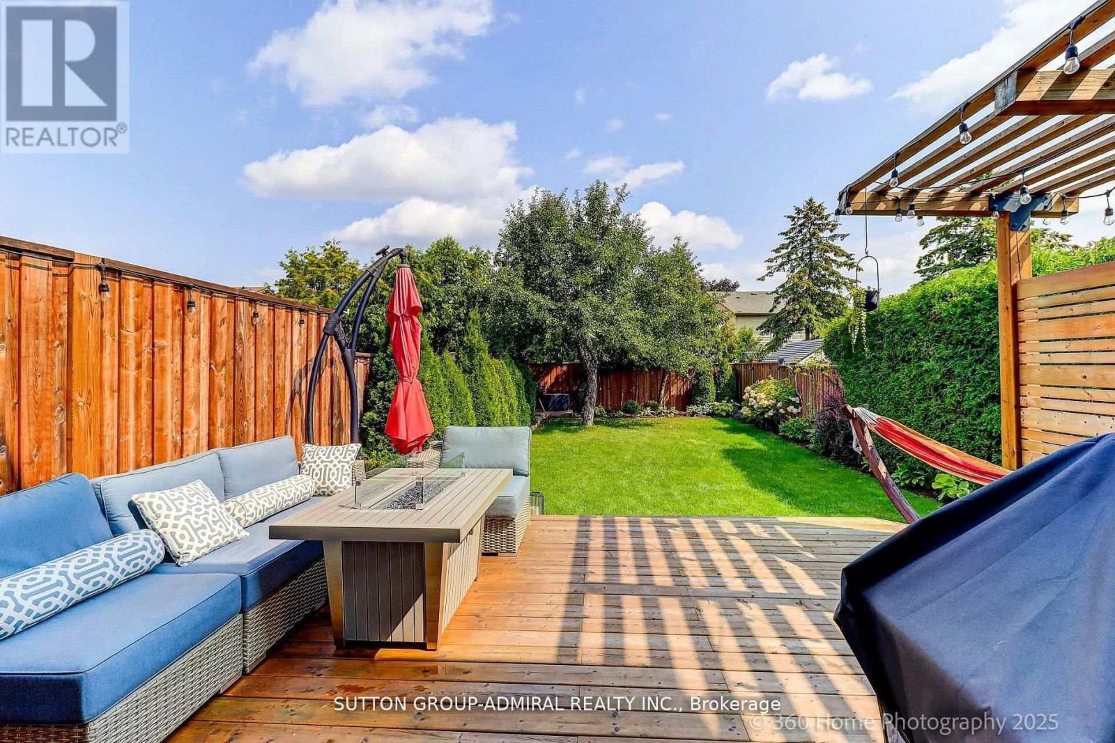 709 Greycedar Crescent, Mississauga (Rathwood), Ontario  L4W 3J4 - Photo 28 - W12768854