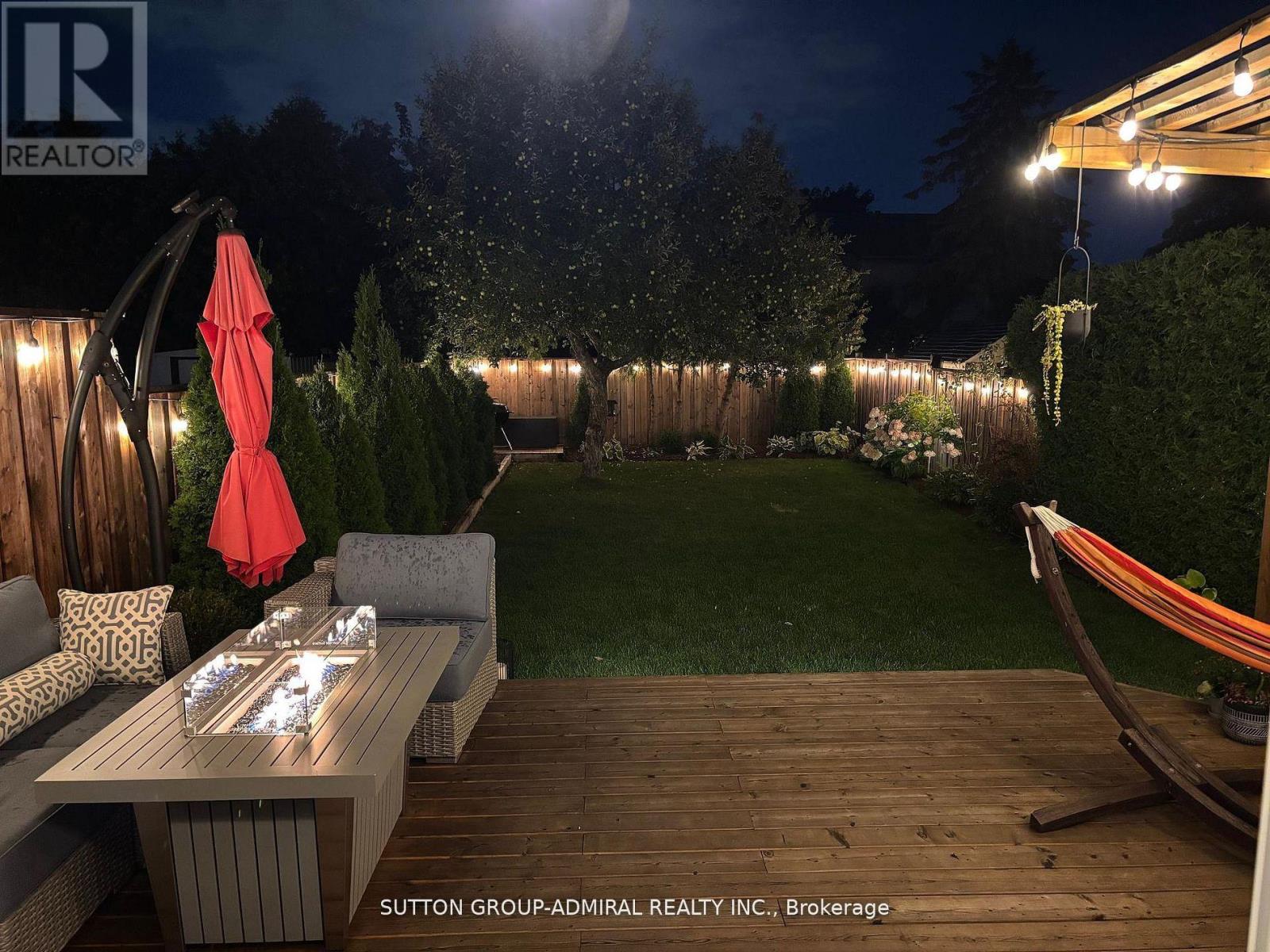 709 Greycedar Crescent, Mississauga (Rathwood), Ontario  L4W 3J4 - Photo 30 - W12768854