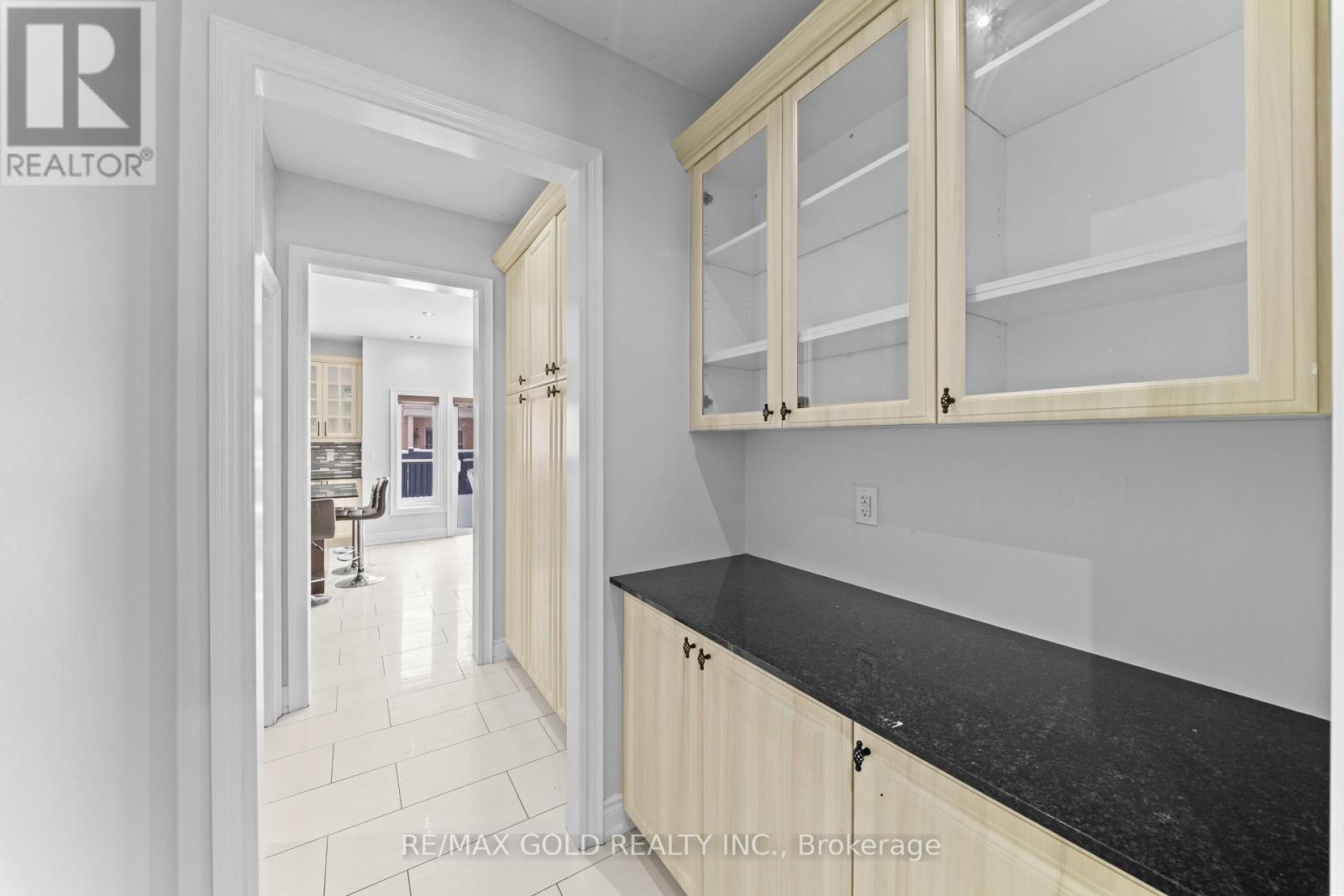 62 Bakersfield Road, Brampton (Vales Of Castlemore), Ontario  L6P 3Y5 - Photo 15 - W12766240