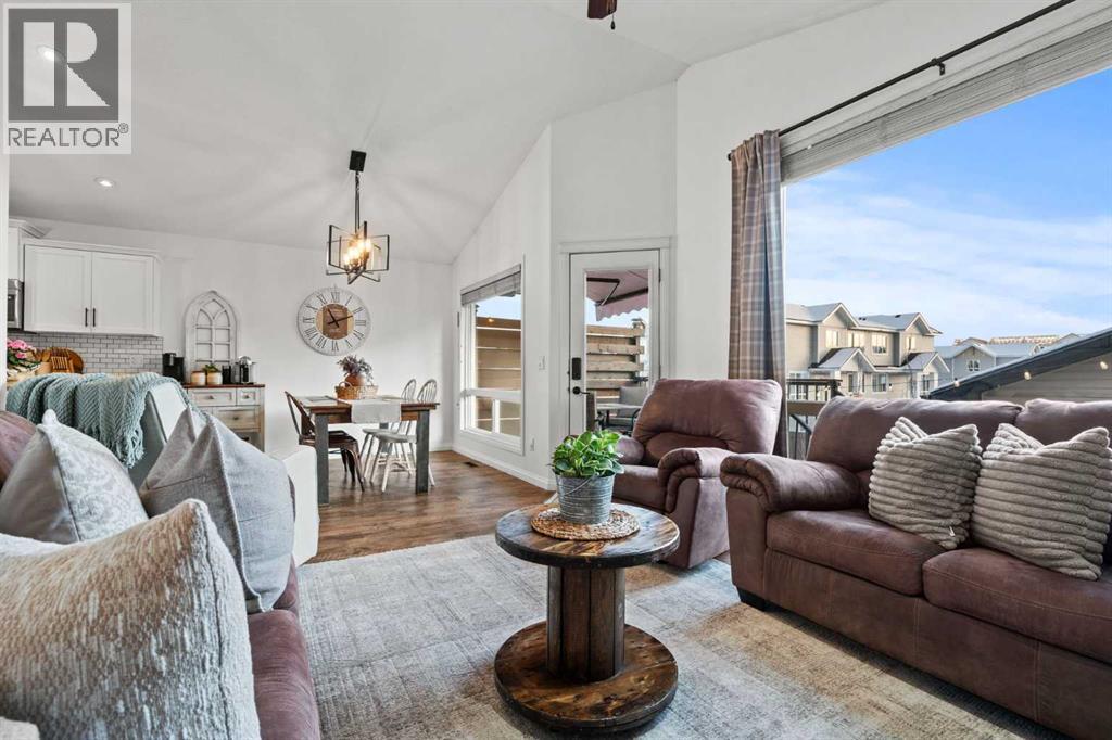 311 Mcleod Crescent, Diamond Valley, Alberta  T0L 2A0 - Photo 10 - A2281319