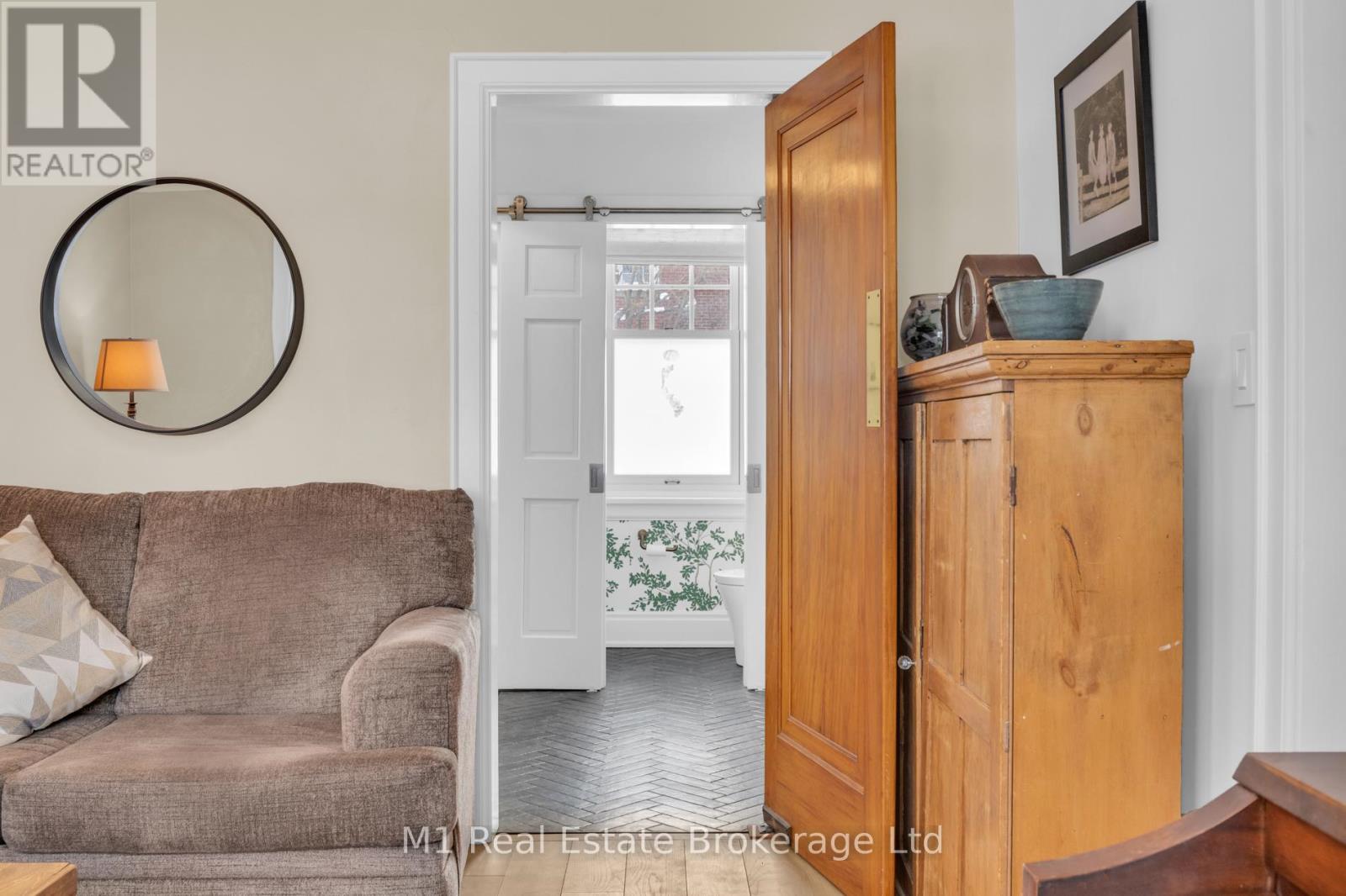 695 Tower Street S, Centre Wellington, Ontario  N1M 2R1 - Photo 18 - X12768886