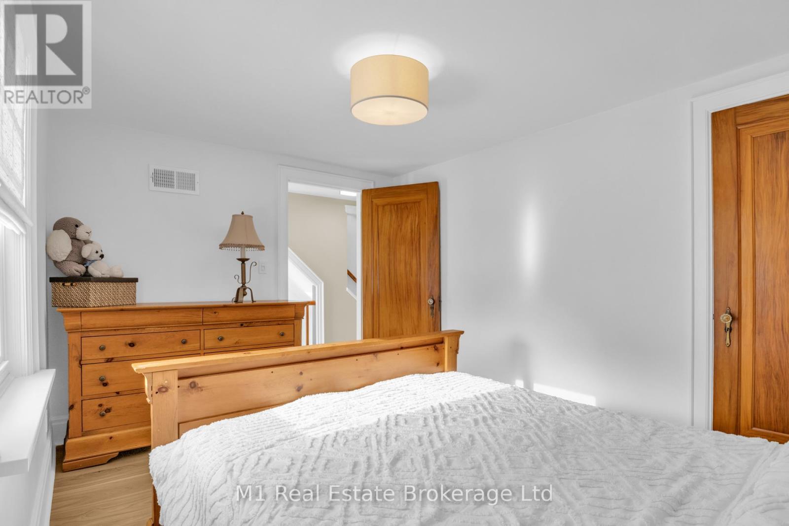 695 Tower Street S, Centre Wellington, Ontario  N1M 2R1 - Photo 32 - X12768886