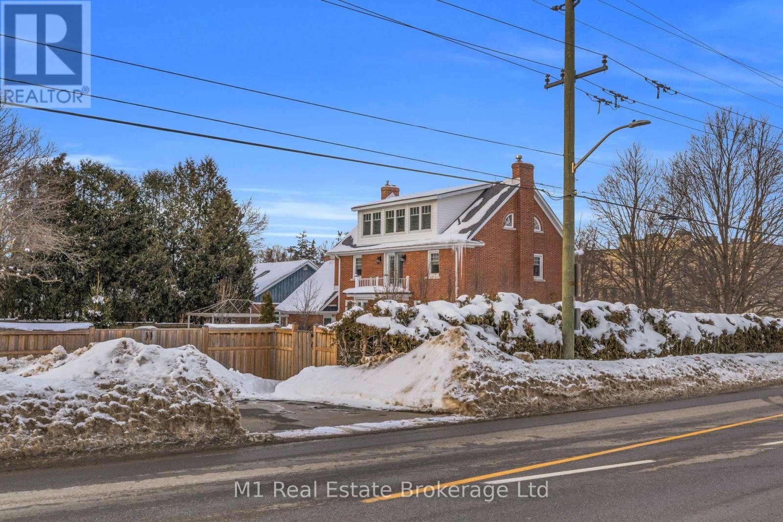 695 Tower Street S, Centre Wellington, Ontario  N1M 2R1 - Photo 47 - X12768886