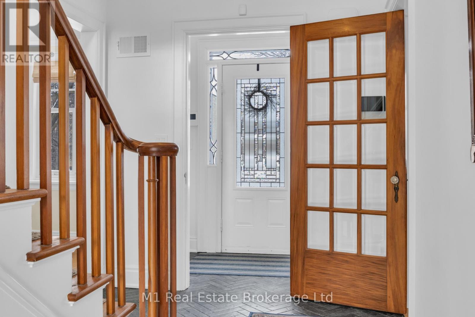 695 Tower Street S, Centre Wellington, Ontario  N1M 2R1 - Photo 5 - X12768886