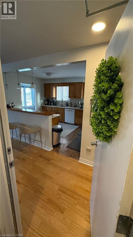 9 Valerie Court, Cambridge, Ontario  N3C 3H4 - Photo 5 - 40803727