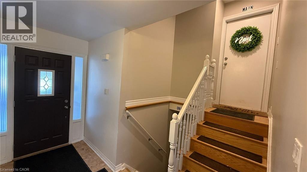 9 Valerie Court, Cambridge, Ontario  N3C 3H4 - Photo 4 - 40803727