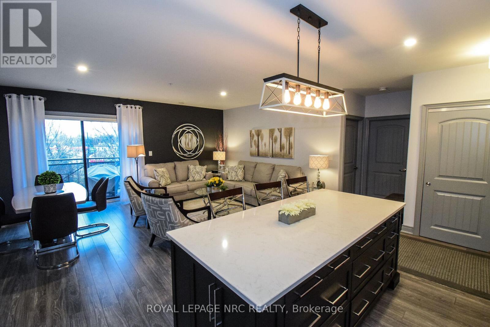 305 - 379 Scott Street, St. Catharines, Ontario  L2M 3W2 - Photo 10 - X12768864