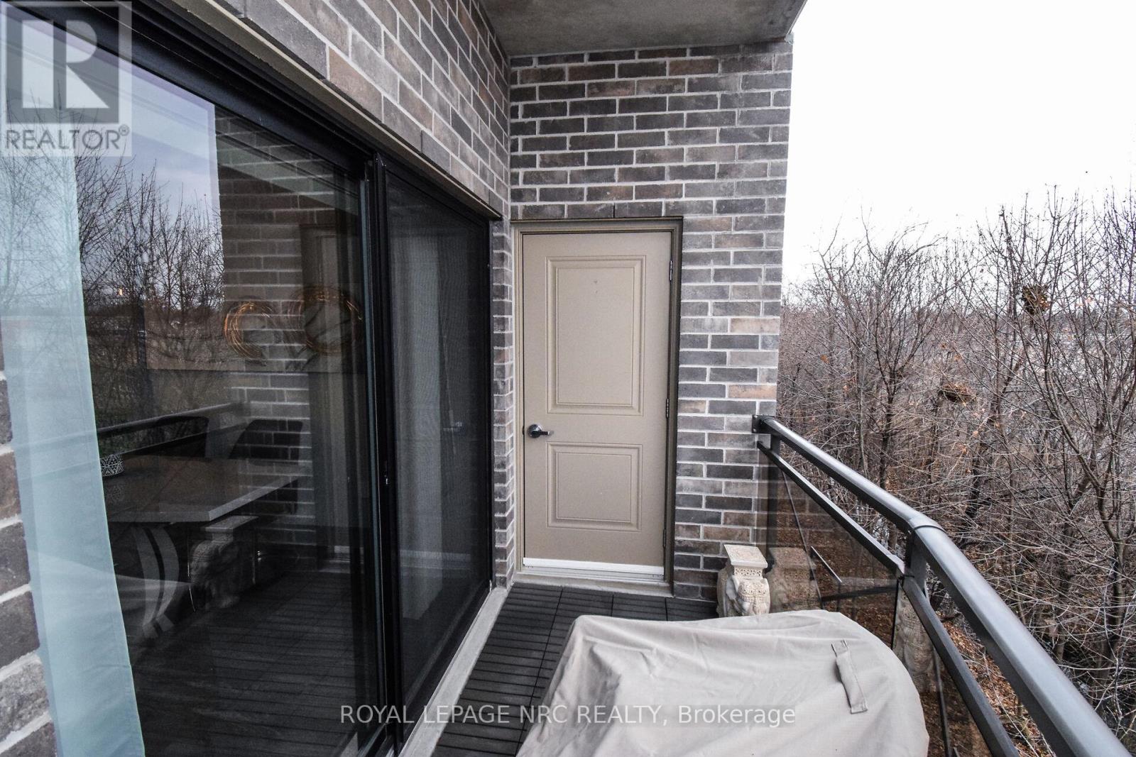 305 - 379 Scott Street, St. Catharines, Ontario  L2M 3W2 - Photo 38 - X12768864