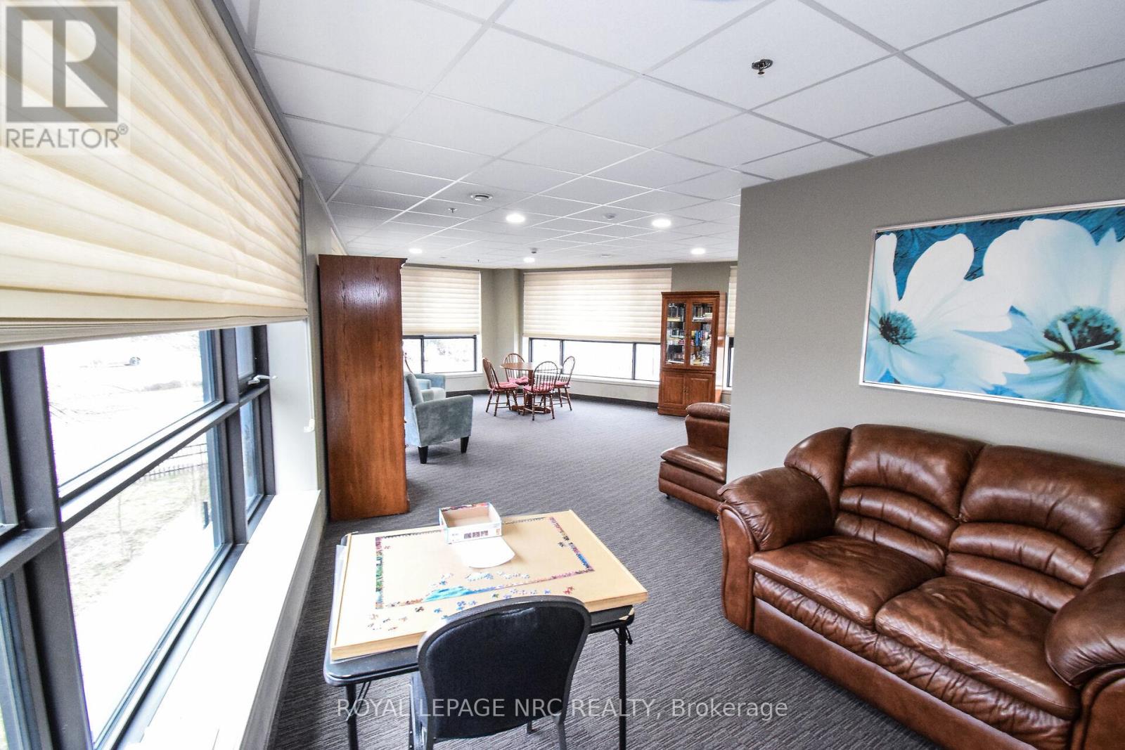 305 - 379 Scott Street, St. Catharines, Ontario  L2M 3W2 - Photo 42 - X12768864