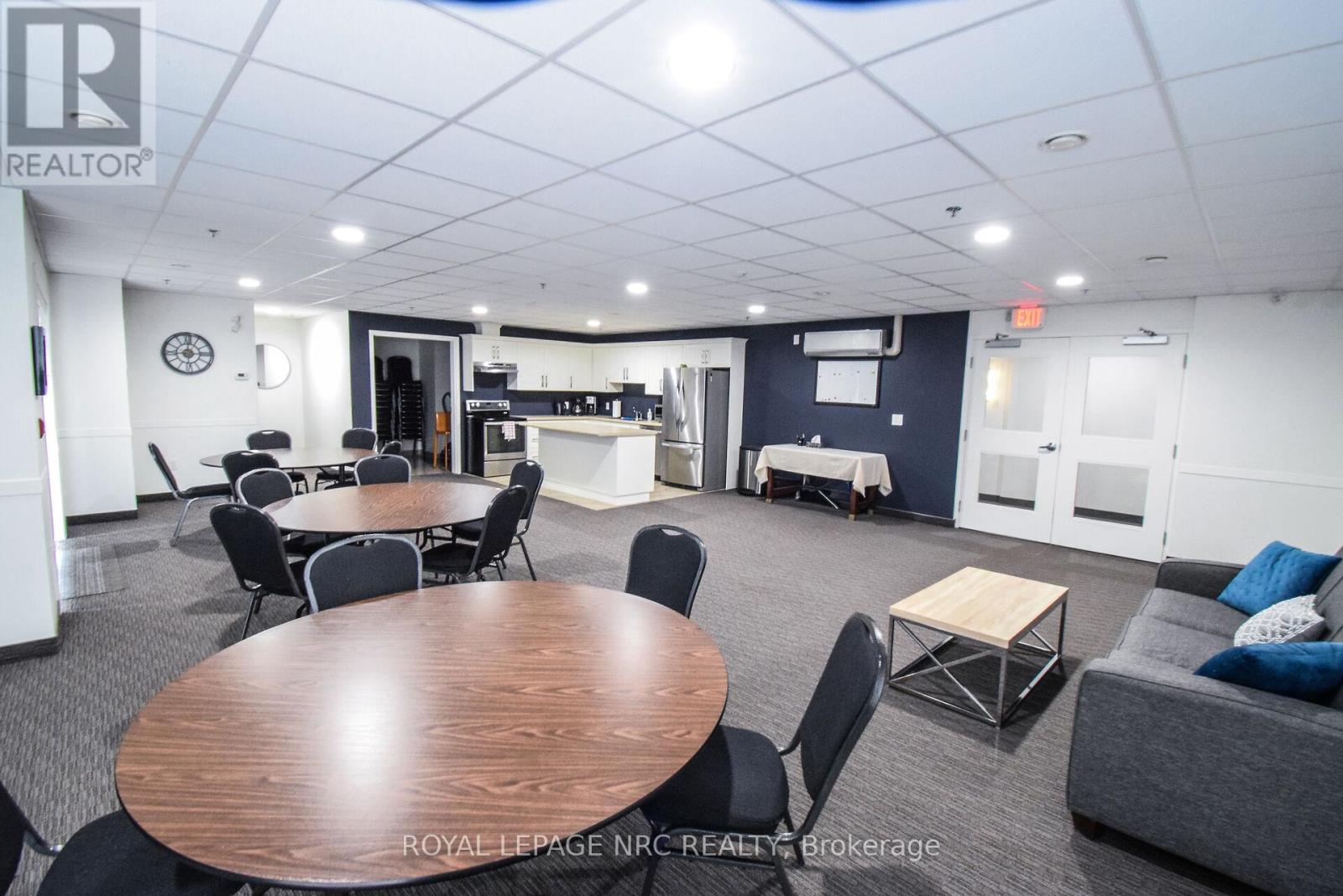 305 - 379 Scott Street, St. Catharines, Ontario  L2M 3W2 - Photo 44 - X12768864