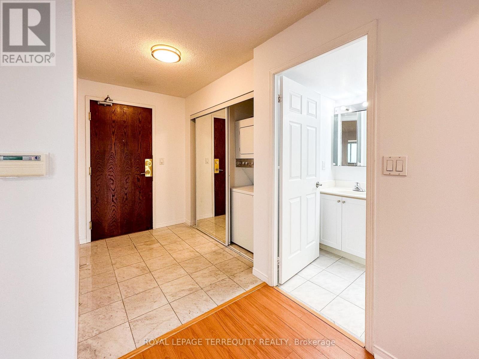 2503 - 1 Pemberton Avenue, Toronto, Ontario  M2M 4L9 - Photo 16 - C12768892