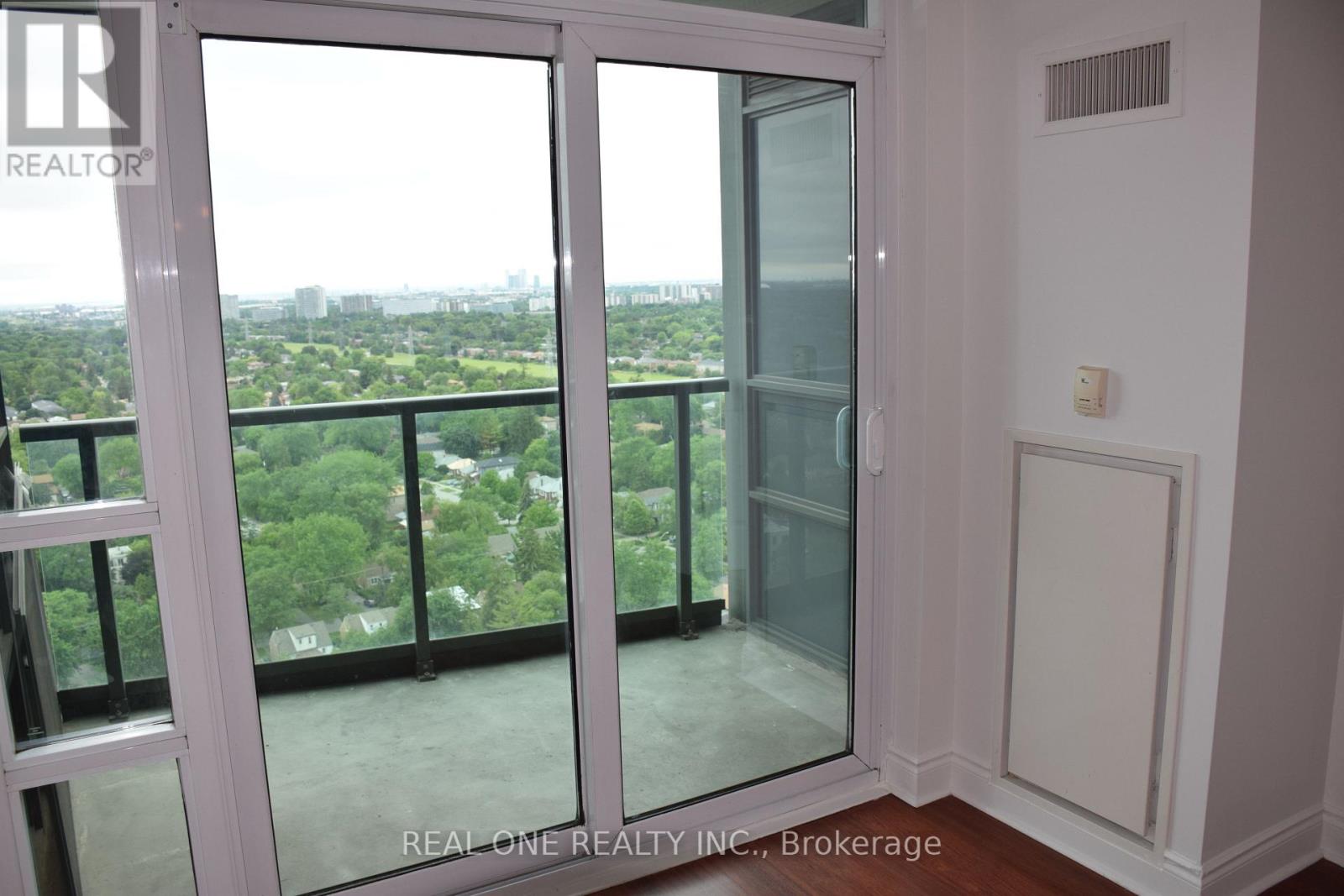 2410 - 15 Greenview Avenue, Toronto, Ontario  M2M 4M7 - Photo 7 - C12768898
