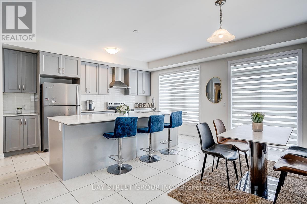 19 Morrison Crescent, Whitby, Ontario  L1P 1V4 - Photo 7 - E12768890