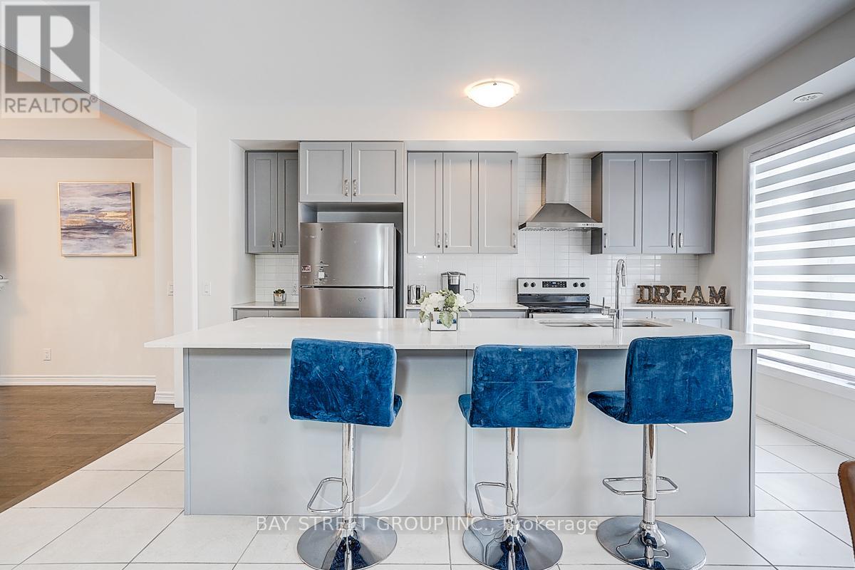 19 Morrison Crescent, Whitby, Ontario  L1P 1V4 - Photo 9 - E12768890