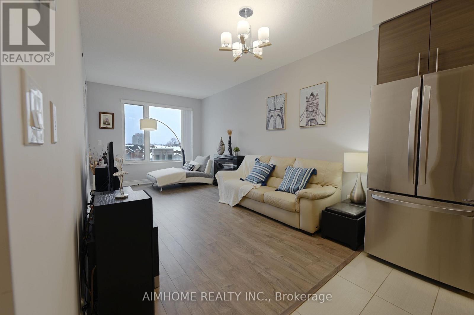 602 - 277 South Park Road, Markham, Ontario  L3T 0B7 - Photo 3 - N12768880