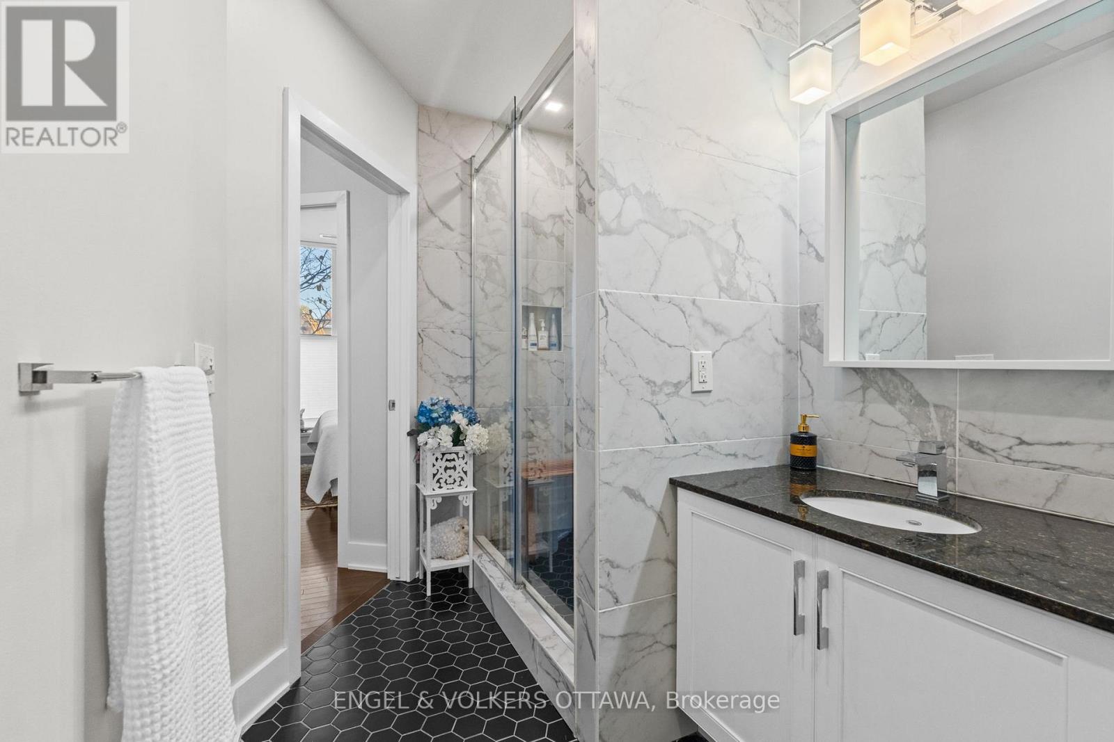 102 - 75 Cleary Avenue, Ottawa, Ontario  K2A 1R8 - Photo 16 - X12656256