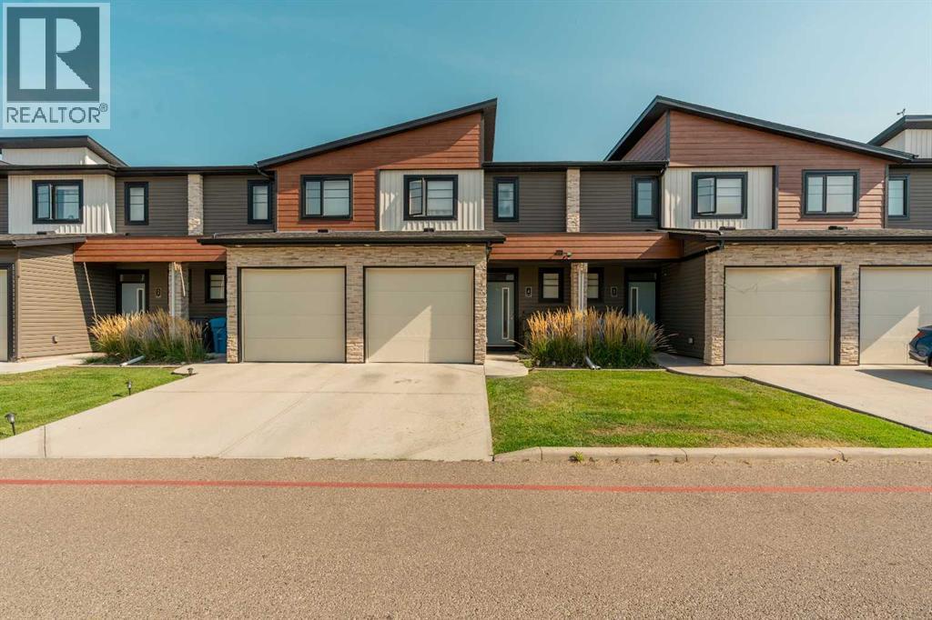 4, 414 Highlands Boulevard W, Lethbridge, Alberta  T1J 5K5 - Photo 1 - A2274974