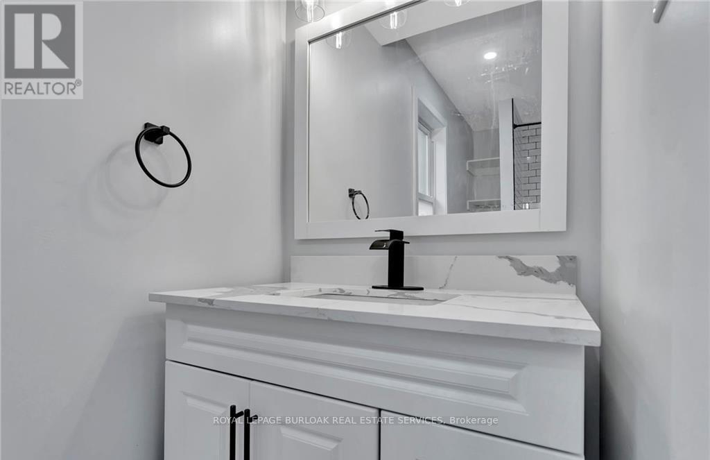 Upper - 47 Macdonald Avenue, Hamilton, Ontario  L8P 4N8 - Photo 11 - X12768882