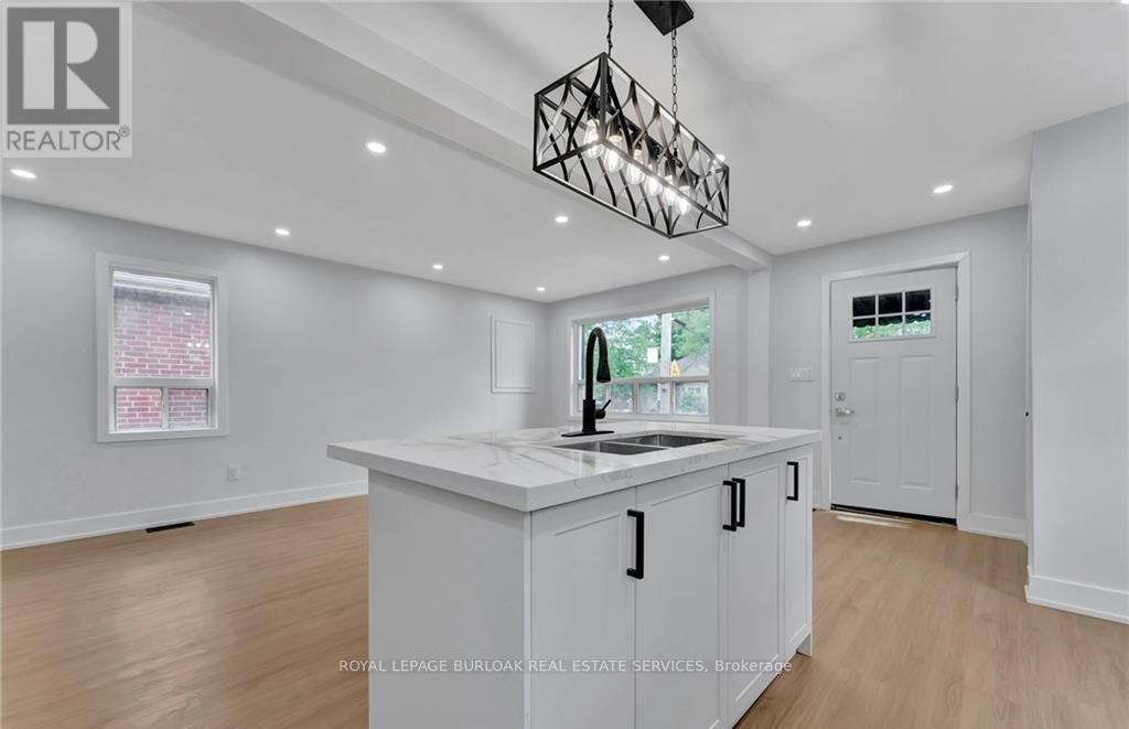 Upper - 47 Macdonald Avenue, Hamilton, Ontario  L8P 4N8 - Photo 6 - X12768882