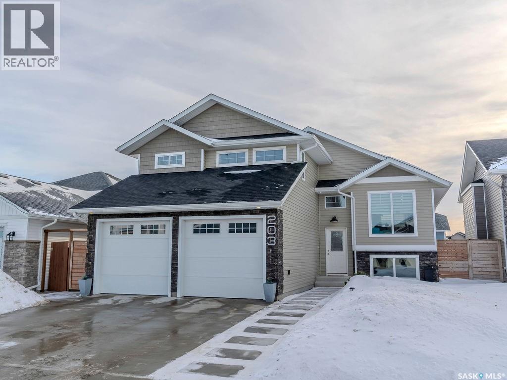 203 Settler CRESCENT, Warman, Saskatchewan