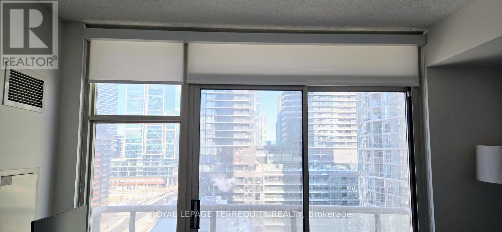 1805 - 35 Mariner Terrace, Toronto, Ontario  M5V 3V9 - Photo 12 - C12760788