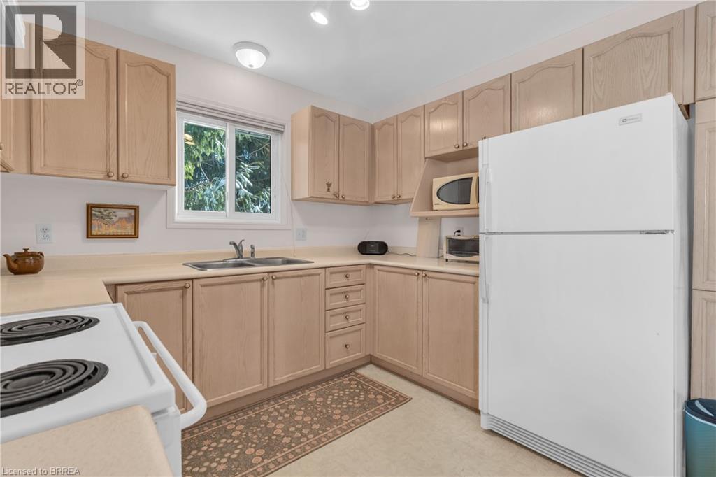 50 South Drive, Kitchener, Ontario  N2M 4B5 - Photo 9 - 40800098