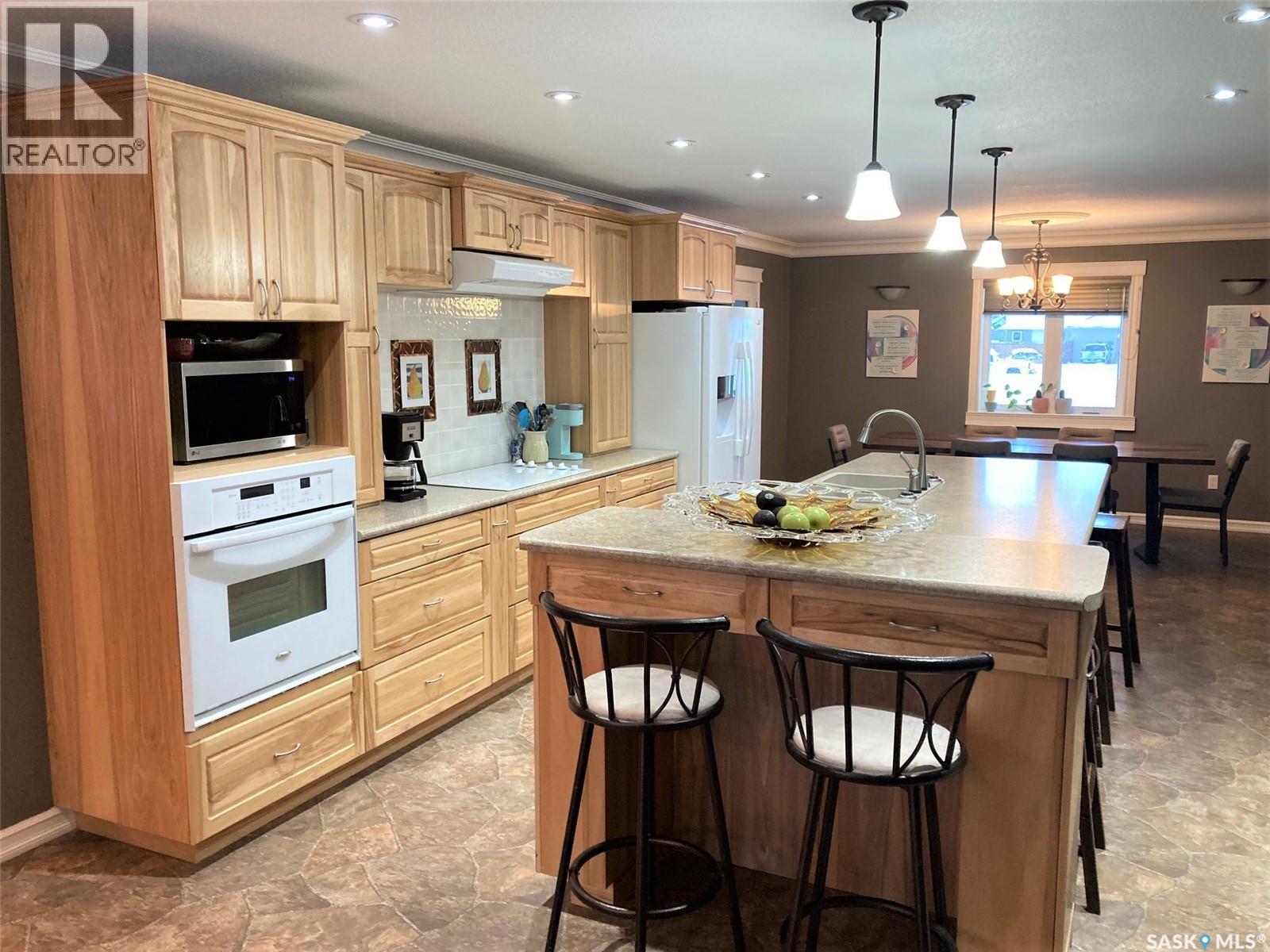 501 Silver Place, Hudson Bay, Saskatchewan  S0E 0Y0 - Photo 2 - SK027952