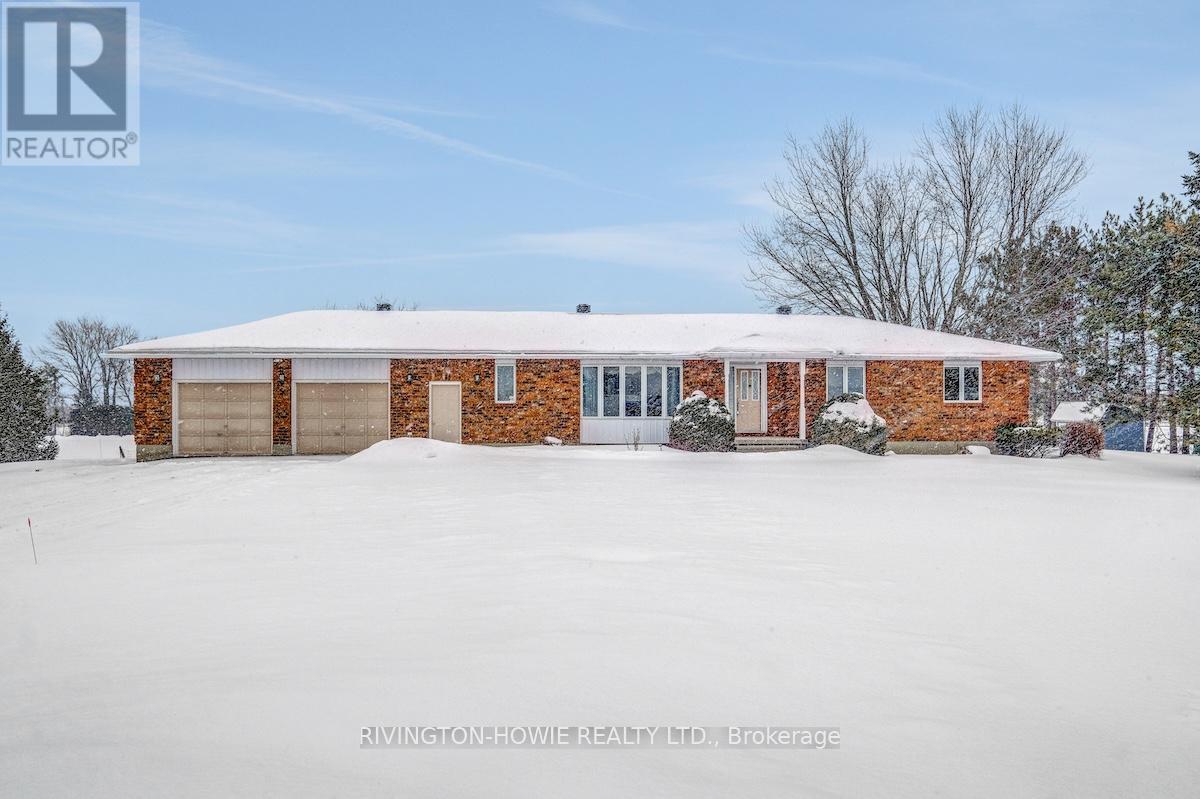 594 Old Coach Road, Ottawa, Ontario  K0A 1L0 - Photo 1 - X12768904