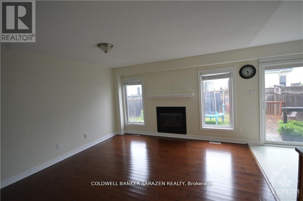 252 Moss Grove Street, Ottawa, Ontario  K2J 0B2 - Photo 4 - X12768910