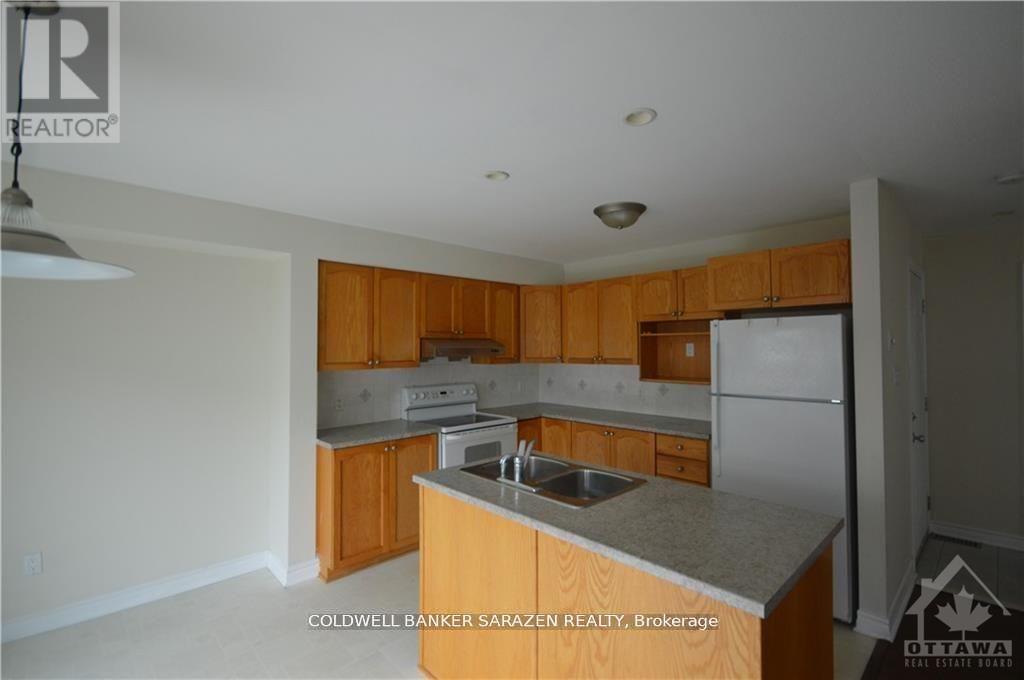 252 Moss Grove Street, Ottawa, Ontario  K2J 0B2 - Photo 5 - X12768910
