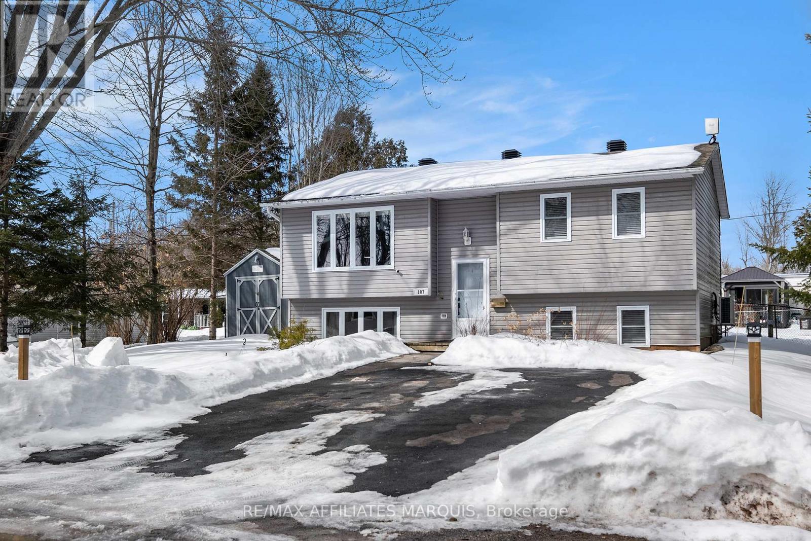 107 - 26 Salmon Side Road, Rideau Lakes, Ontario  K7A 4S5 - Photo 2 - X12768922