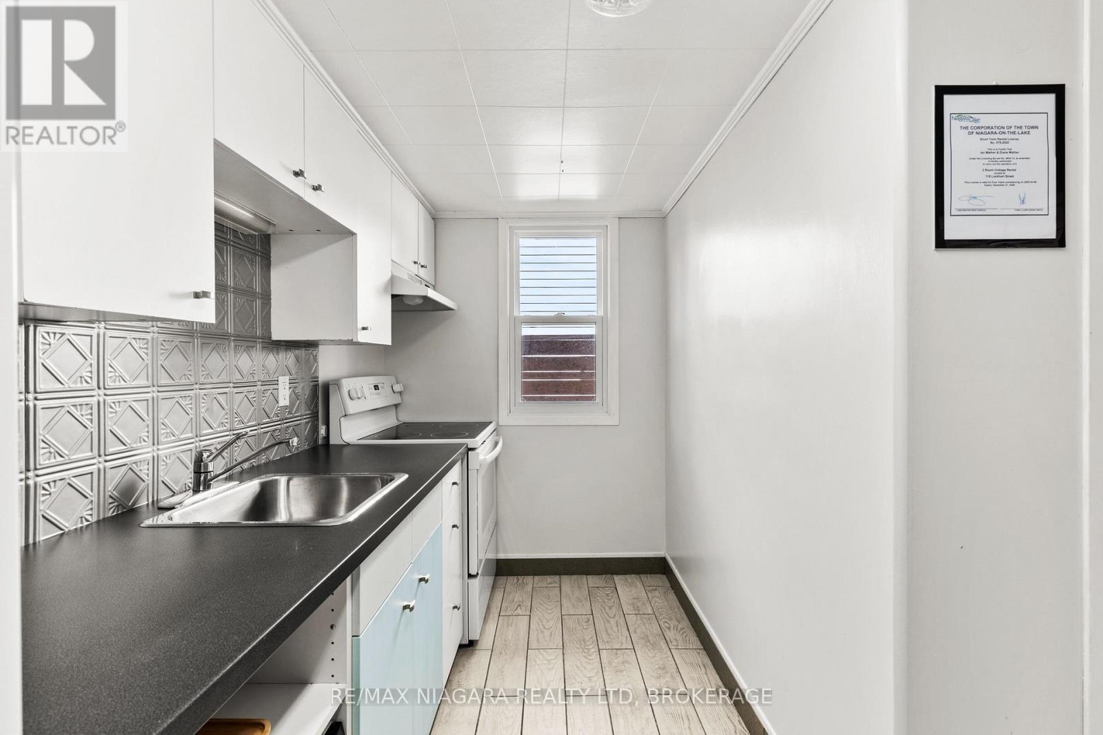 118 Lockhart Street, Niagara-On-The-Lake (Town), Ontario  L0S 1J0 - Photo 21 - X12768932