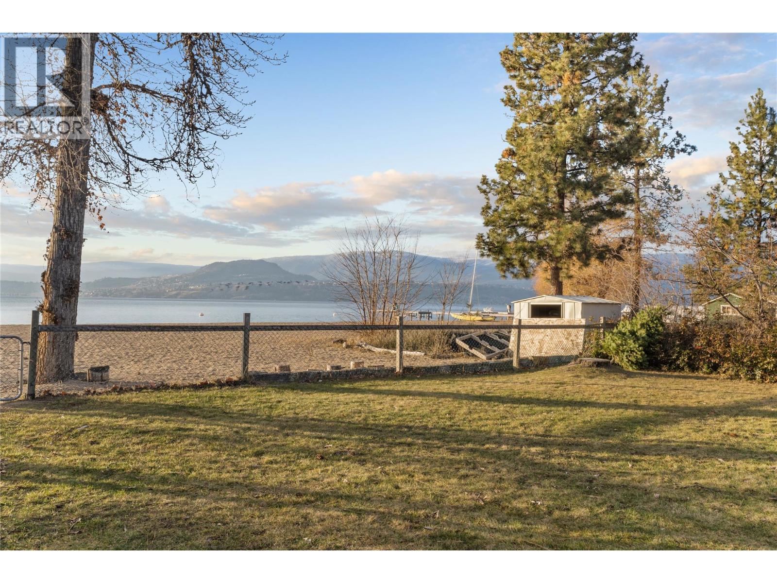 4158 Lakeshore Road Kelowna Photo 39