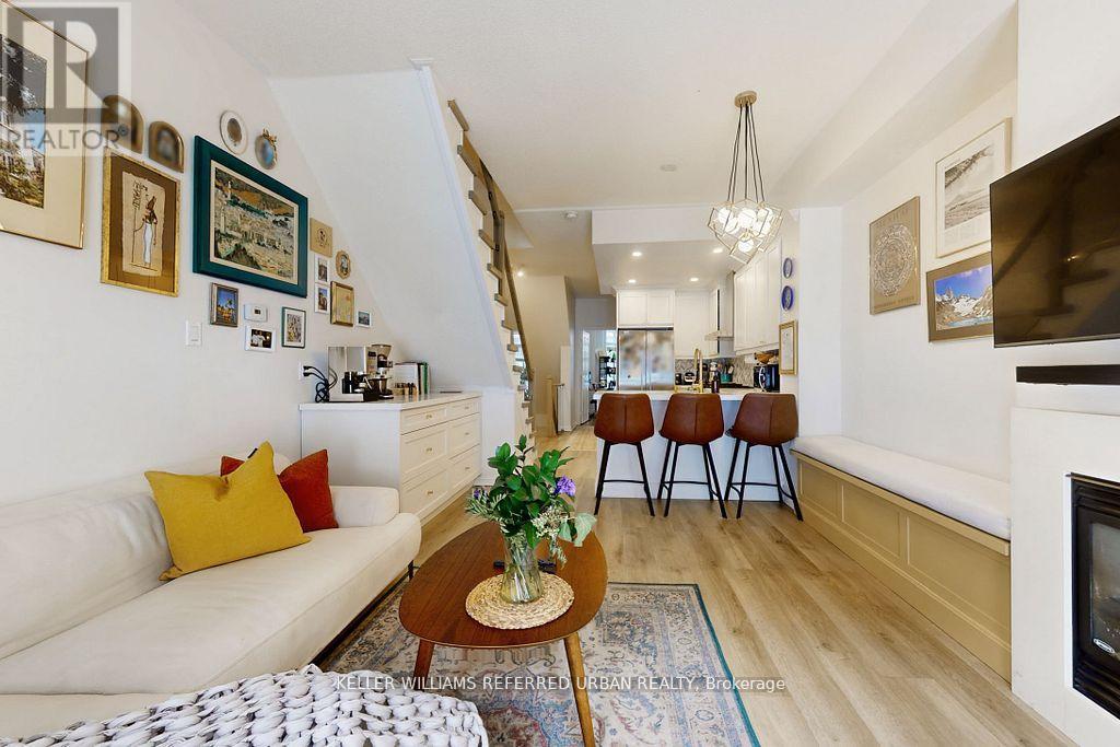 4a Portland Street, Toronto, Ontario  M5V 3N6 - Photo 10 - C12768900