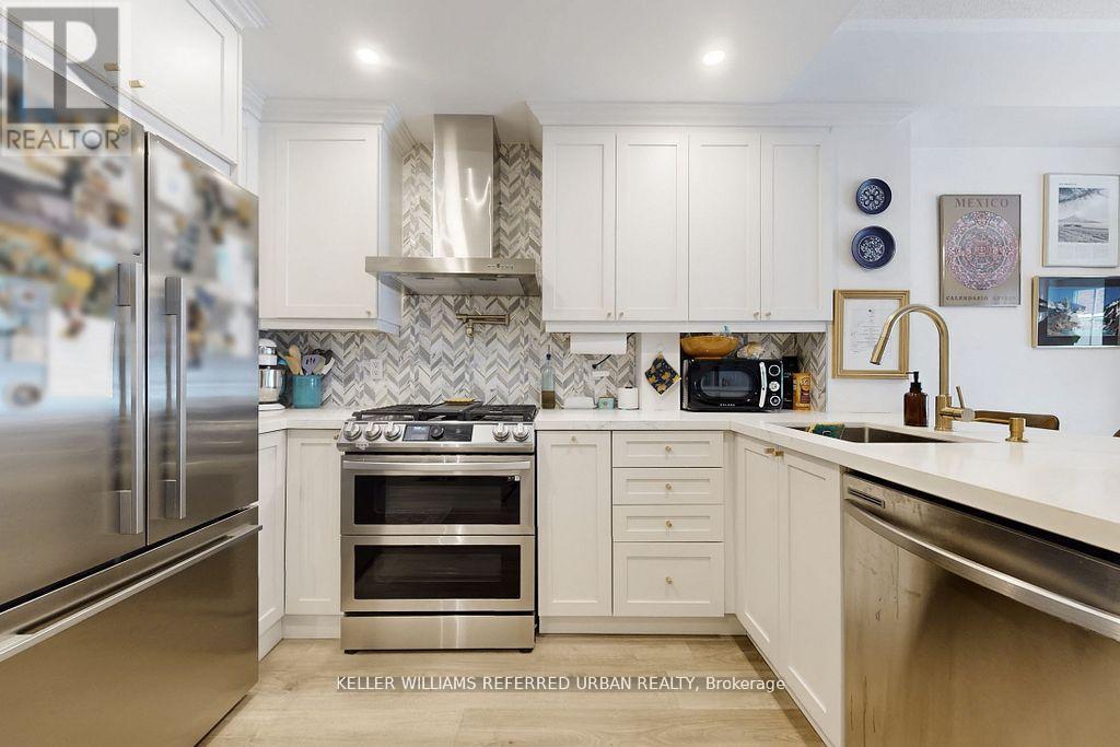 4a Portland Street, Toronto, Ontario  M5V 3N6 - Photo 14 - C12768900