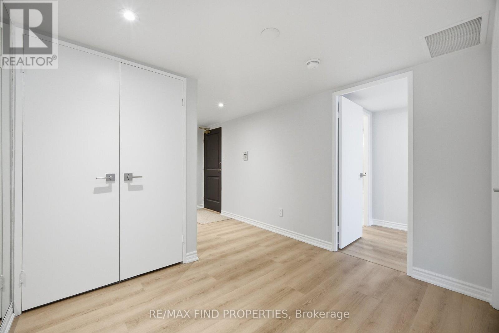 1702 - 30 Wellington Street E, Toronto, Ontario  M5E 1S3 - Photo 10 - C12768908