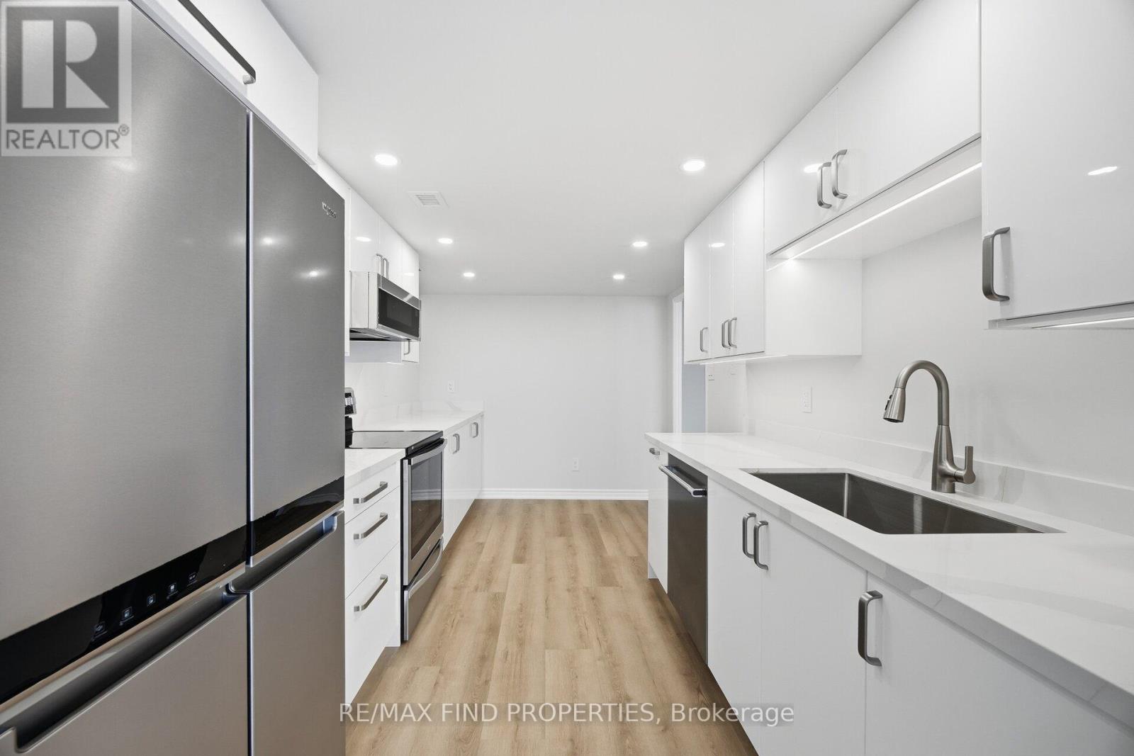 1702 - 30 Wellington Street E, Toronto, Ontario  M5E 1S3 - Photo 14 - C12768908