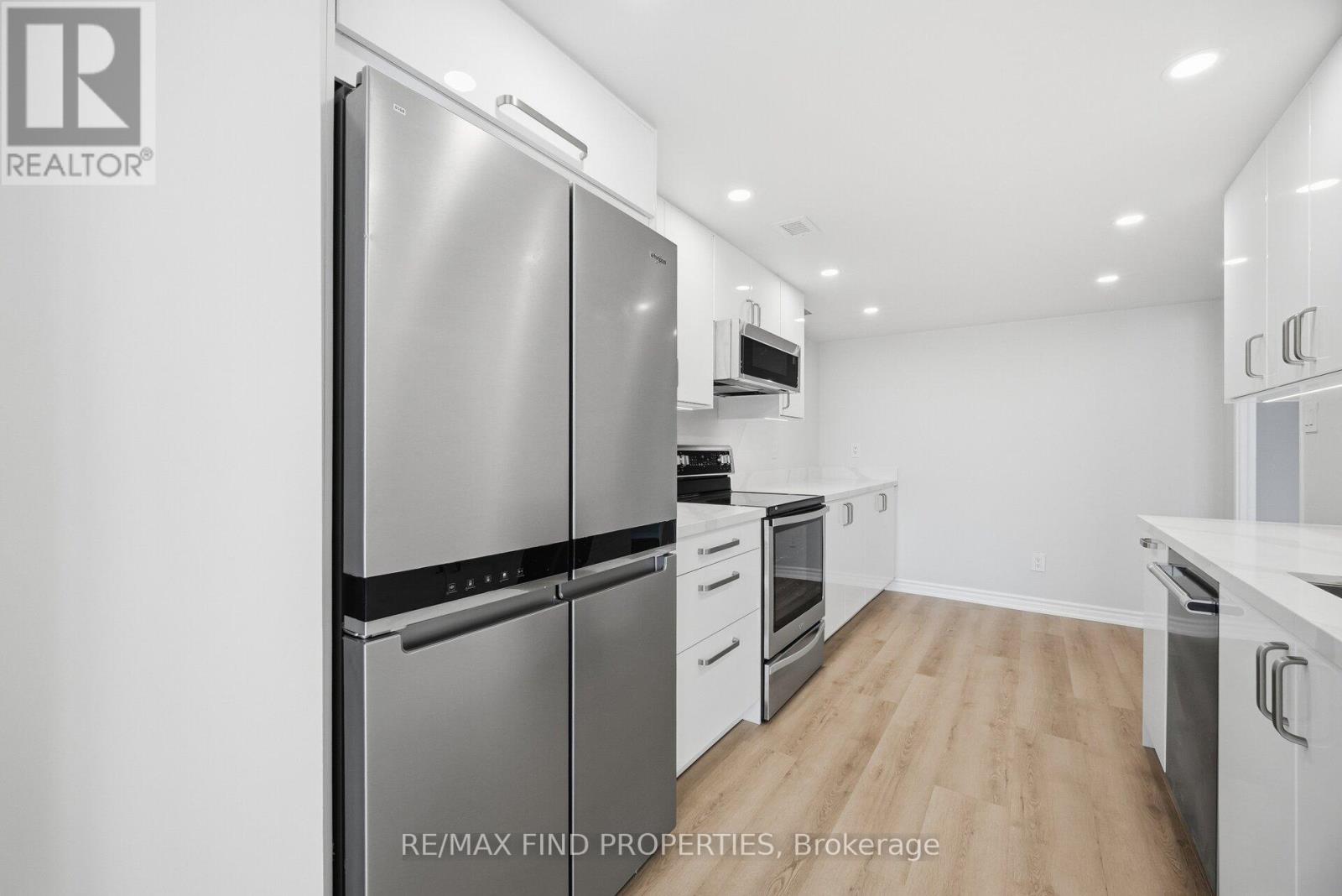 1702 - 30 Wellington Street E, Toronto, Ontario  M5E 1S3 - Photo 15 - C12768908