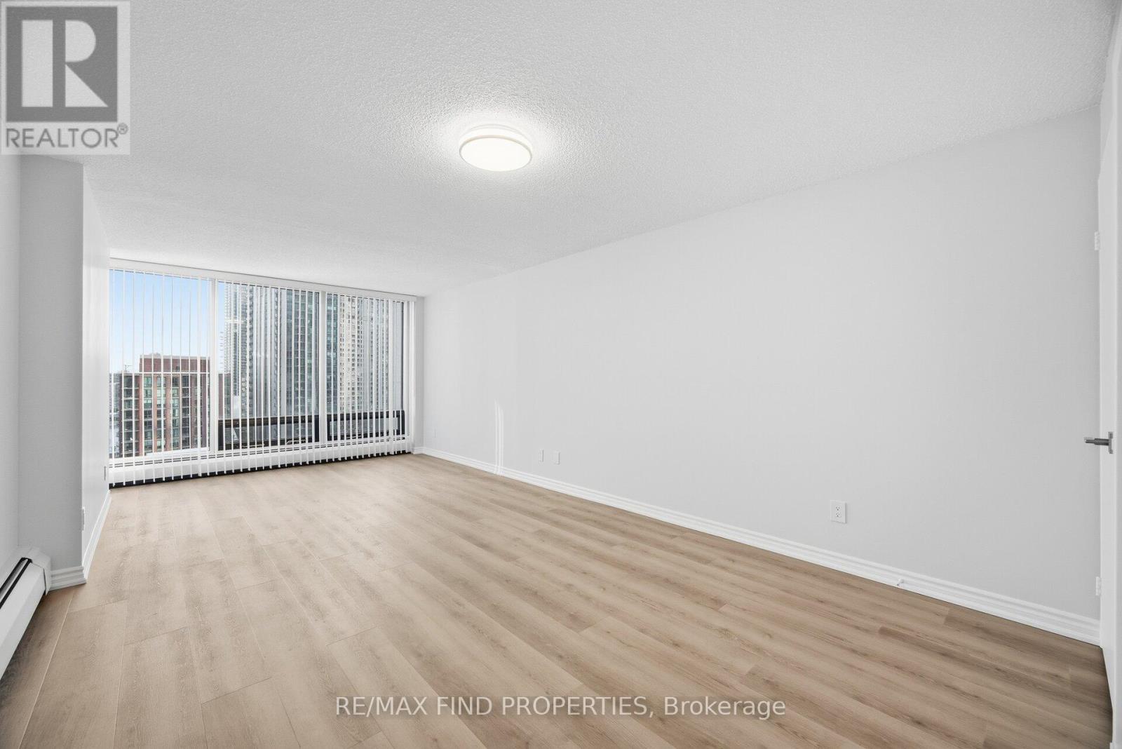 1702 - 30 Wellington Street E, Toronto, Ontario  M5E 1S3 - Photo 31 - C12768908