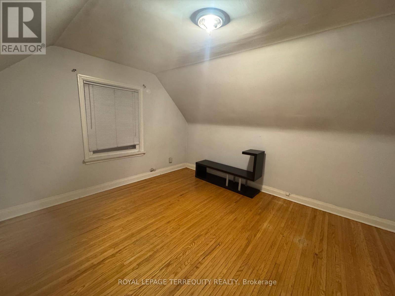 TOP FLOOR - 127 SHEPPARD AVENUE W, Toronto, Ontario