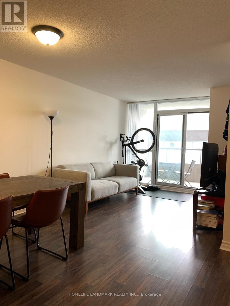 303 - 35 Hollywood Avenue, Toronto, Ontario  M2N 0A9 - Photo 3 - C12768942