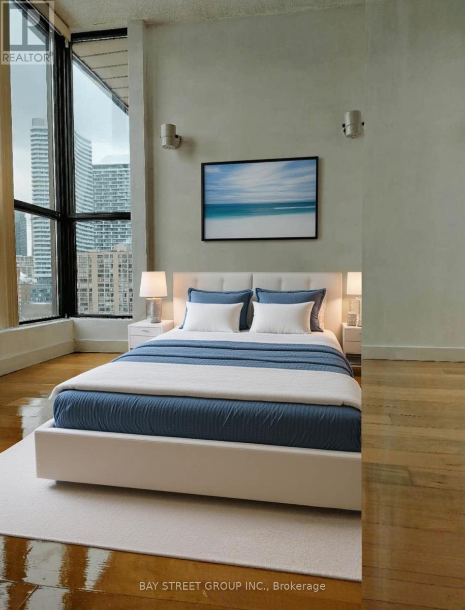 Ph 01 - 117 Gerrard Street E, Toronto, Ontario  M5B 2L4 - Photo 3 - C12768946