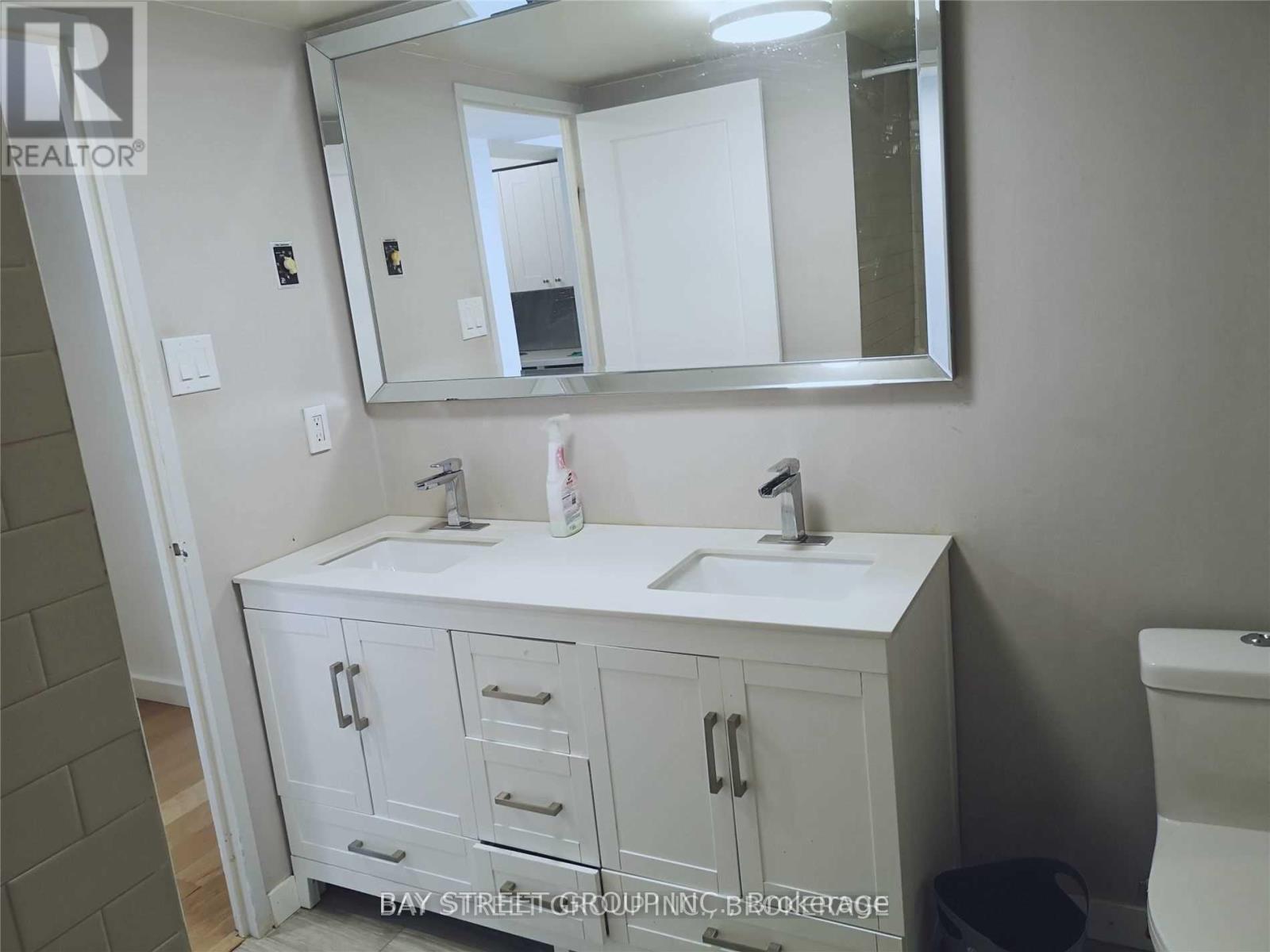 Ph 01 - 117 Gerrard Street E, Toronto, Ontario  M5B 2L4 - Photo 7 - C12768946