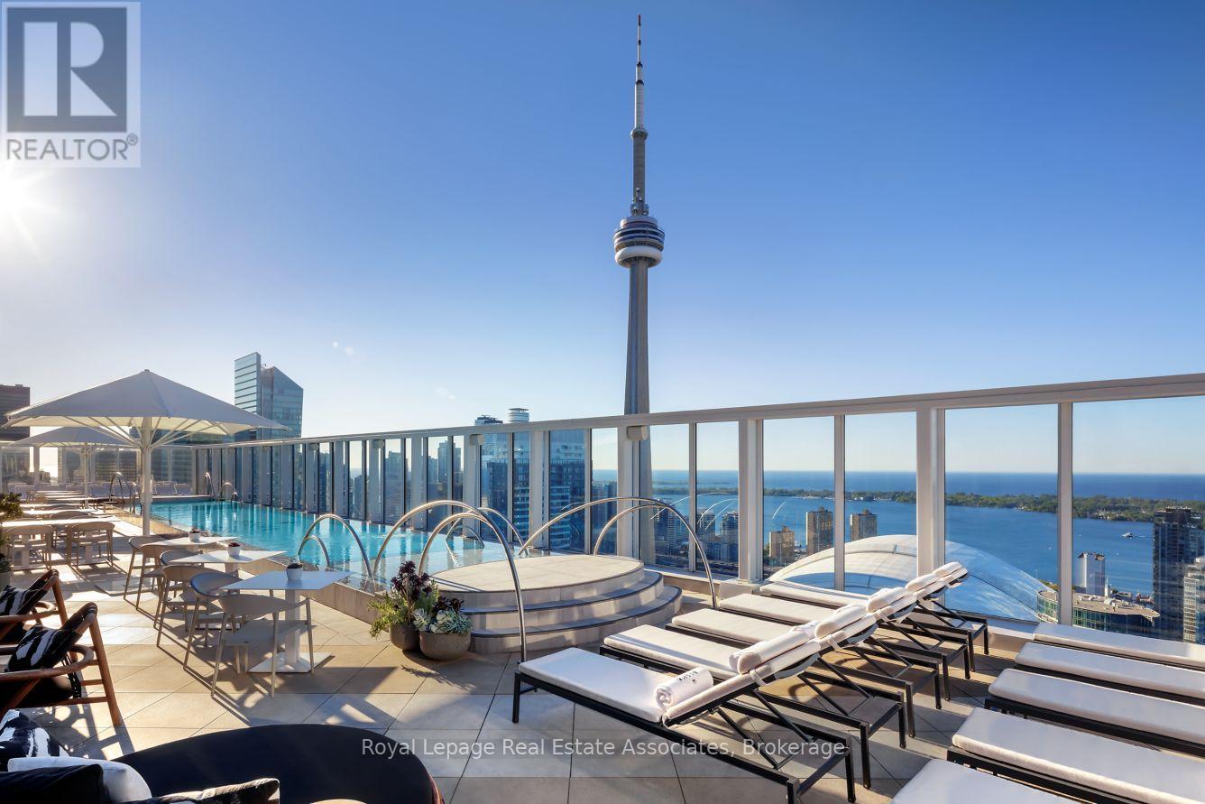 1604 - 88 Blue Jays Way, Toronto, Ontario  M5V 0L7 - Photo 10 - C12768950