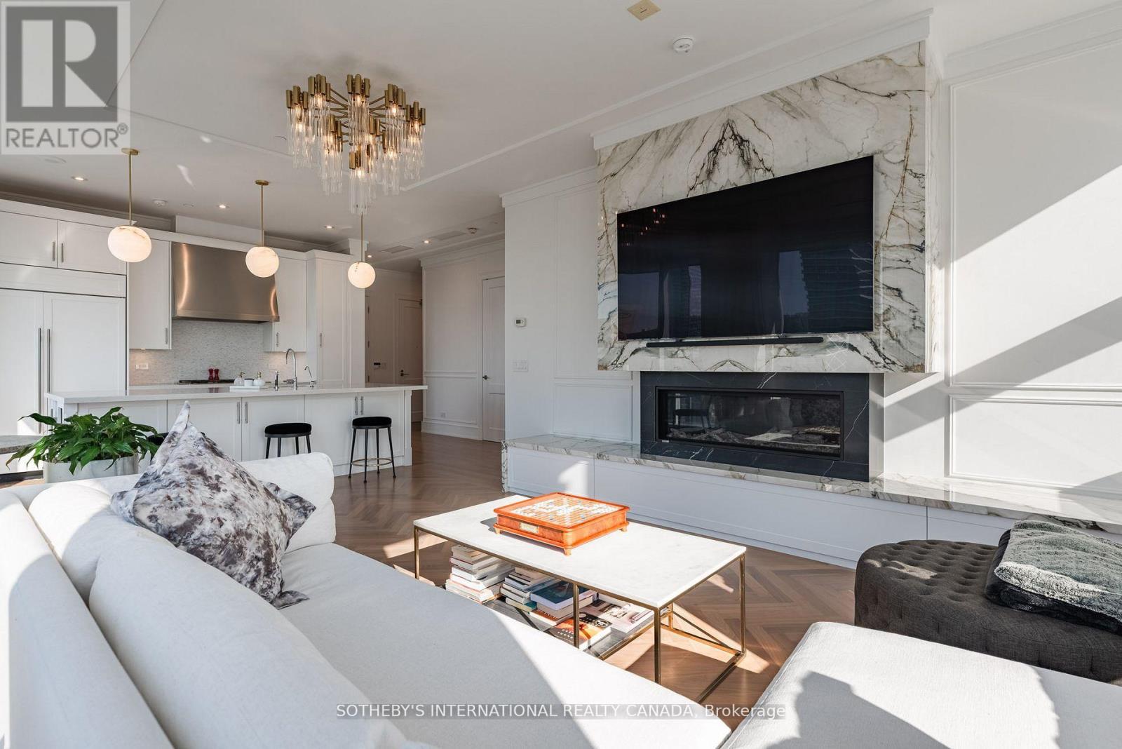 2301 - 183 Wellington Street W, Toronto, Ontario  M5V 0A1 - Photo 18 - C12768960