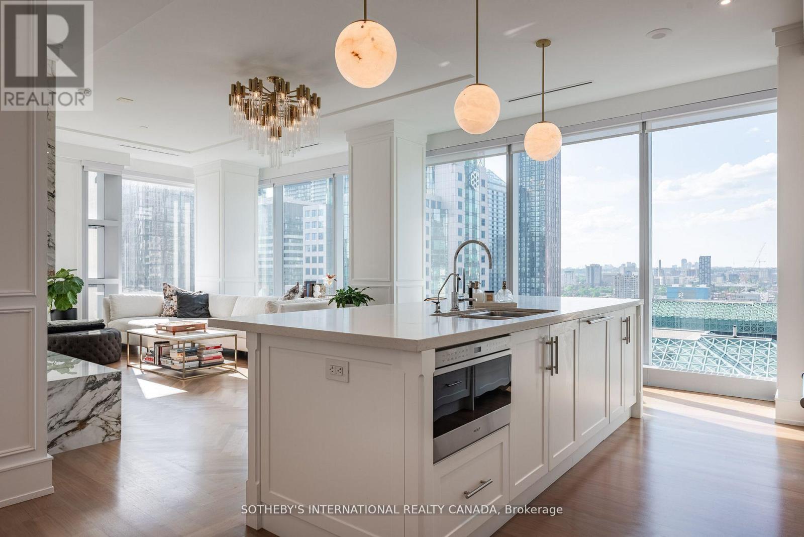 2301 - 183 Wellington Street W, Toronto, Ontario  M5V 0A1 - Photo 5 - C12768960