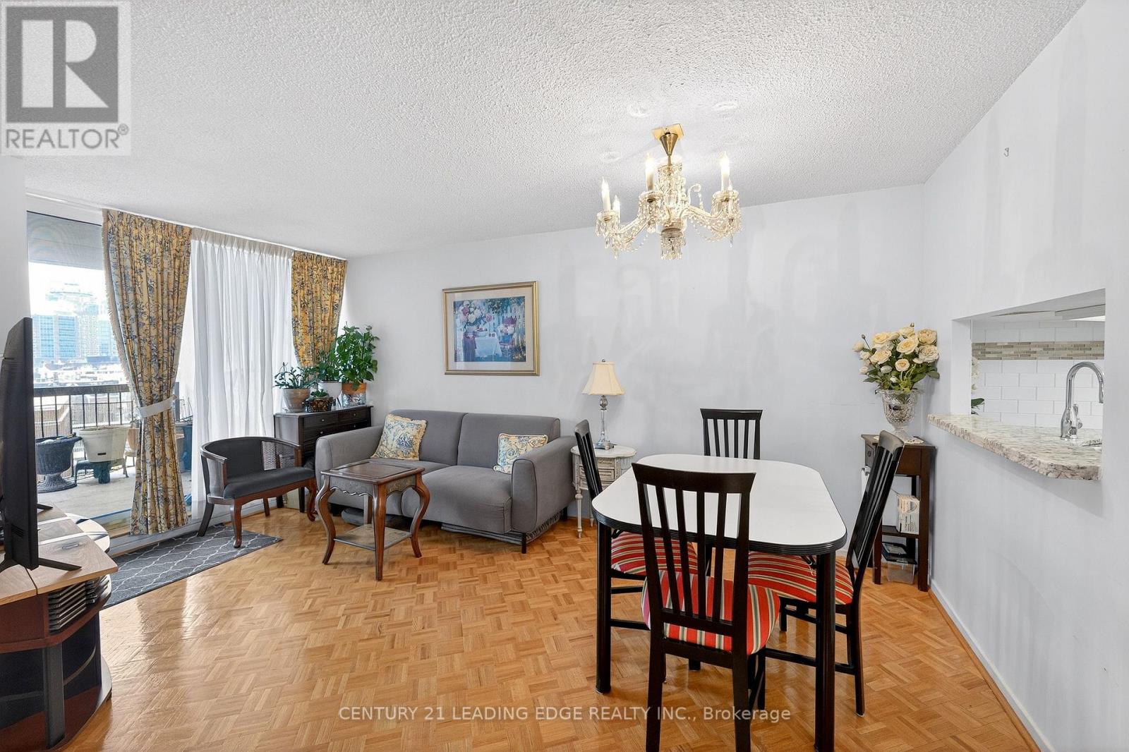 1024 - 77 Maitland Place, Toronto, Ontario  M4Y 2V6 - Photo 10 - C12768966