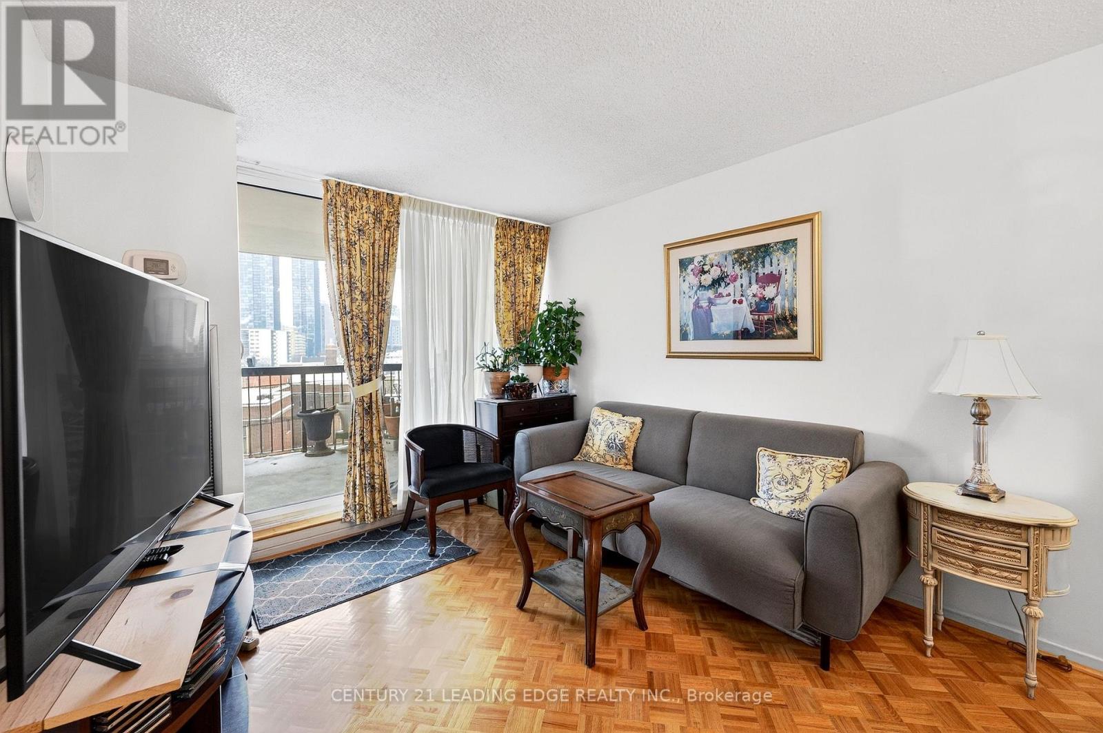 1024 - 77 Maitland Place, Toronto, Ontario  M4Y 2V6 - Photo 13 - C12768966